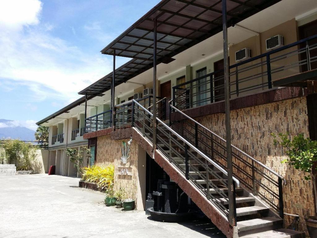 Quezon Premier Hotel Lucena Buitenkant foto